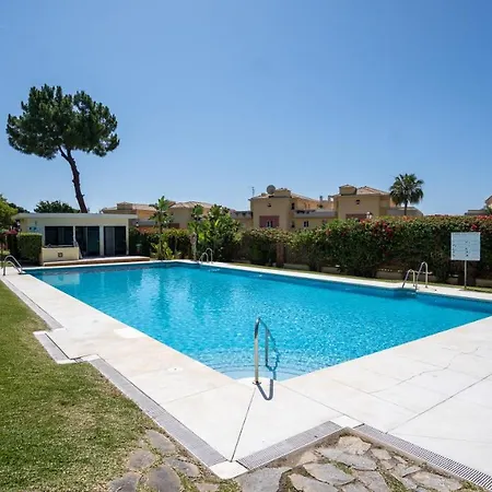 Mediterranean With Seaview, 365-day Open Pool And Walking Distance To The *