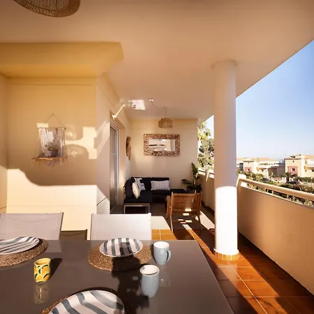 Mediterranean With Seaview, 365-day Open Pool And Walking Distance To The شقة *