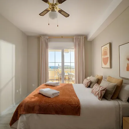 شقة Mediterranean With Seaview, 365-day Open Pool And Walking Distance To The *