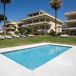 Апартаменти Mediterranean With Seaview, 365-day Open Pool And Walking Distance To The Марбелья